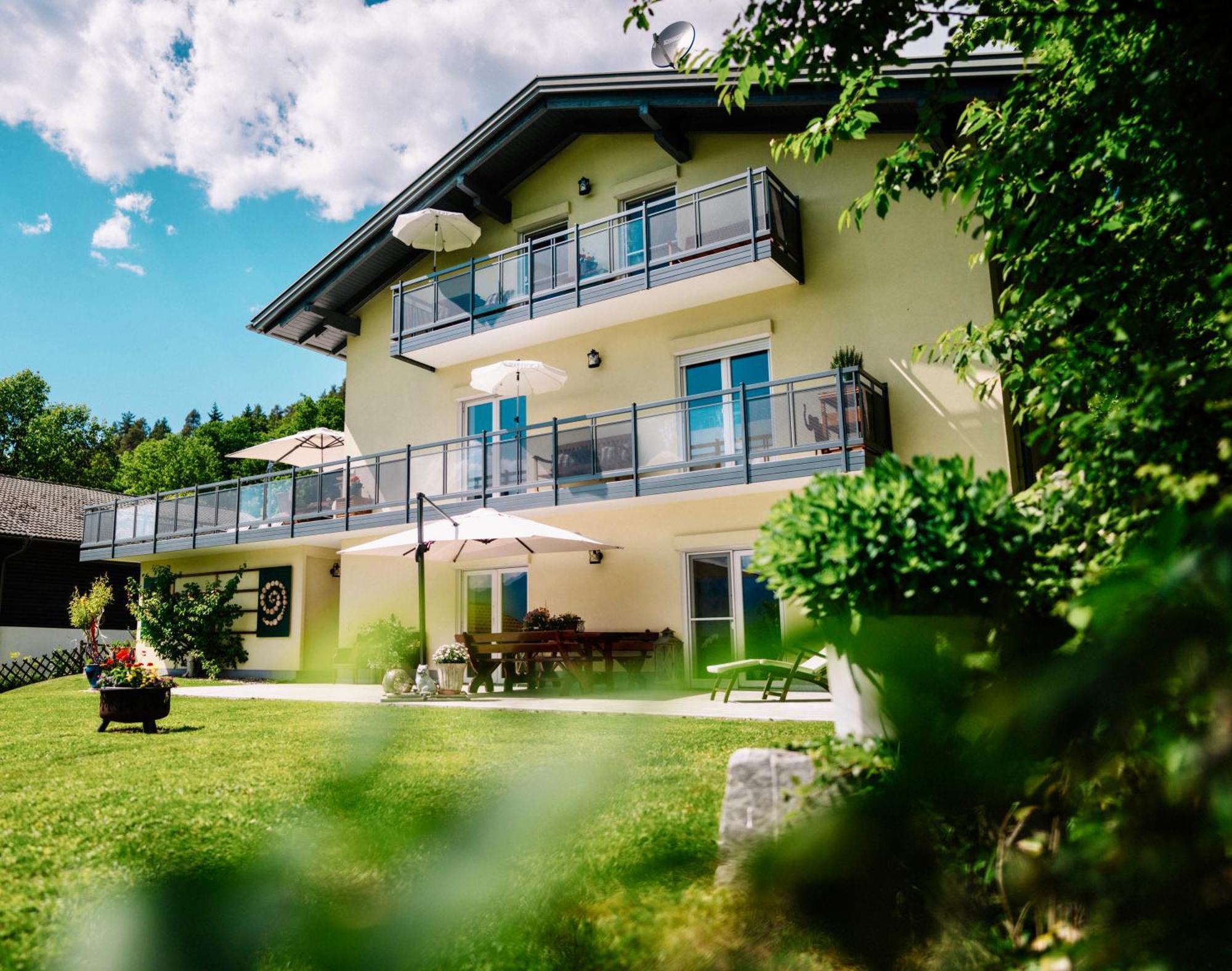 Апартаменты Schwalbennest Velden Фельден-ам-Вёртер-Зе Экстерьер фото